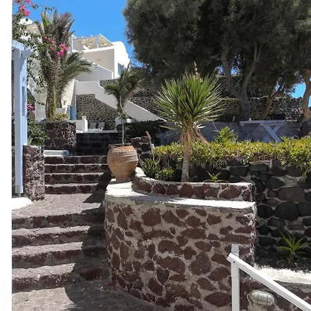 Hotel Akrotiri 2*
