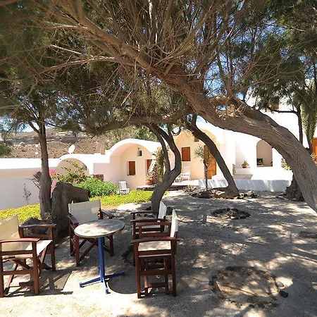 Hotel Akrotiri 2*