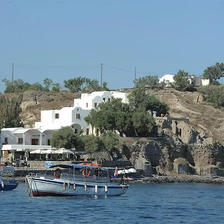 Akrotiri Hotel 2*